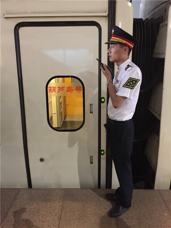 车门玻璃贴媒体